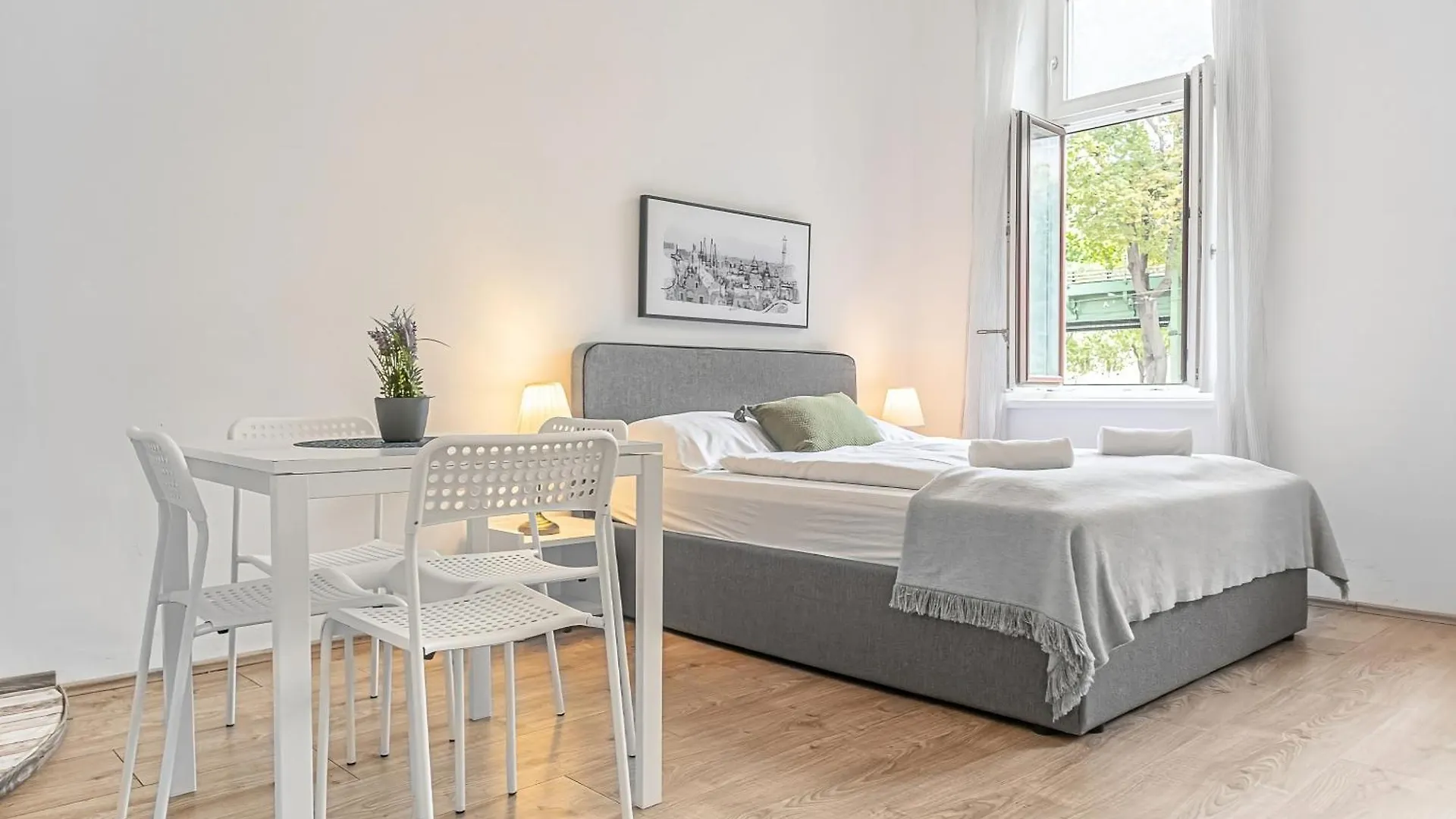 Attractive 2 Bedroom Apt. Near Vienna Akh Ideal For All